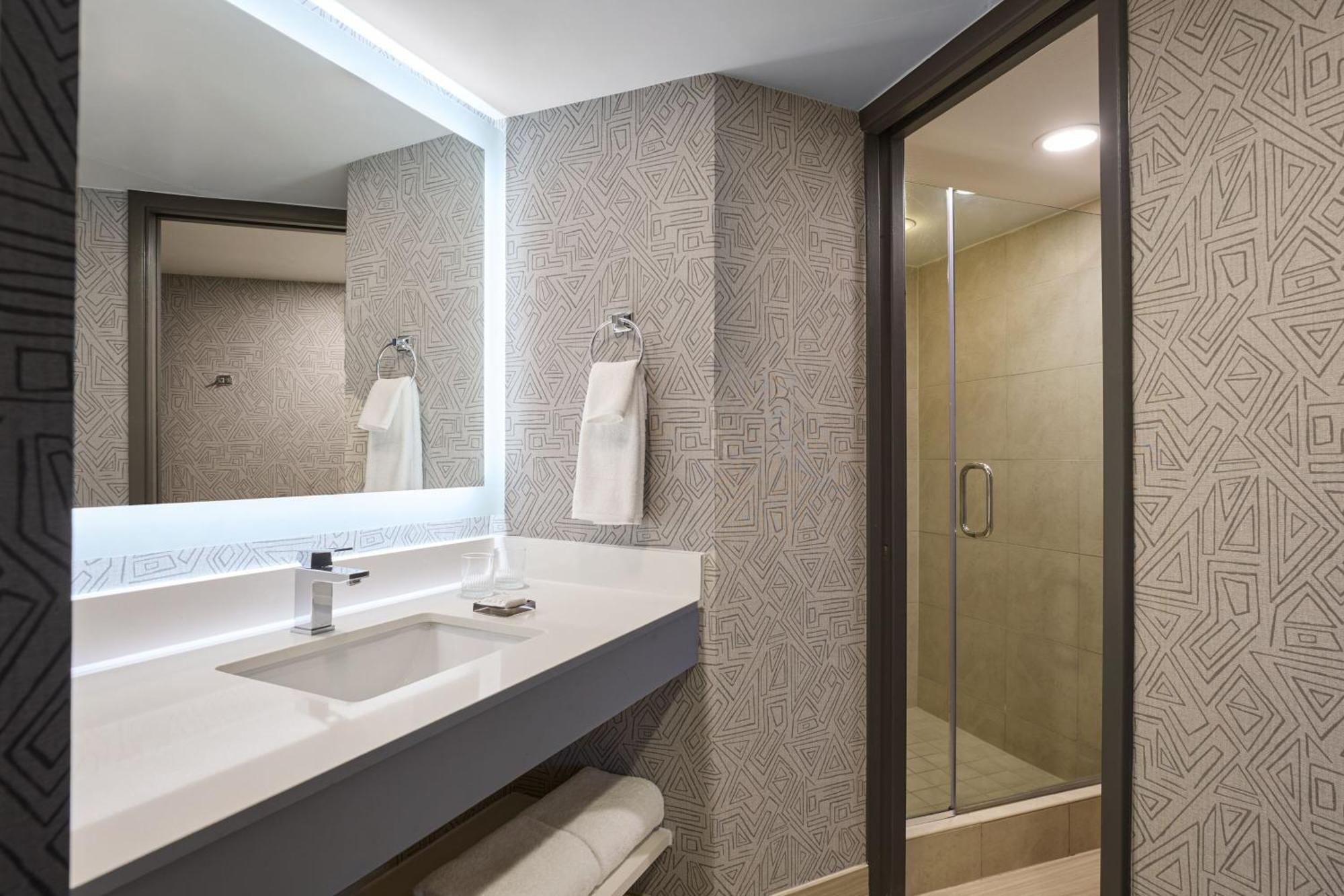 King Room with Resort View